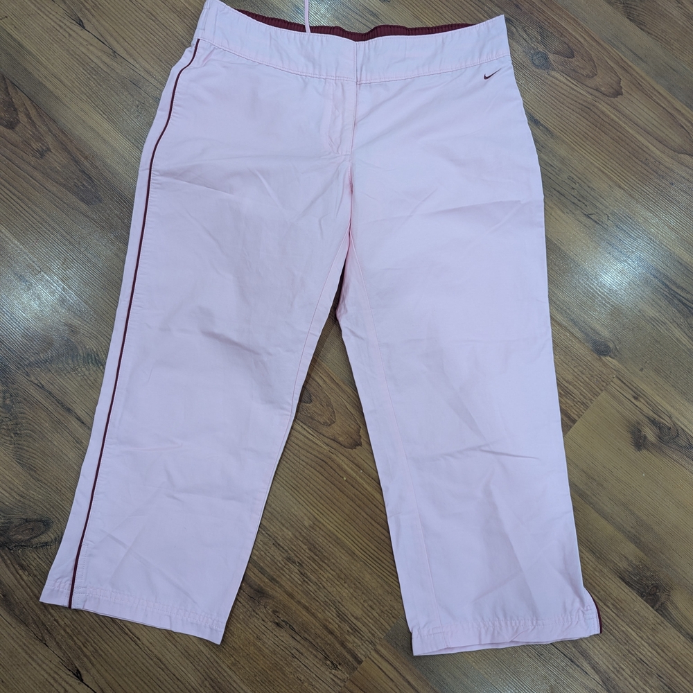 Y2K Nike Women's Pink Lightweight Capris( Cropped Pants)